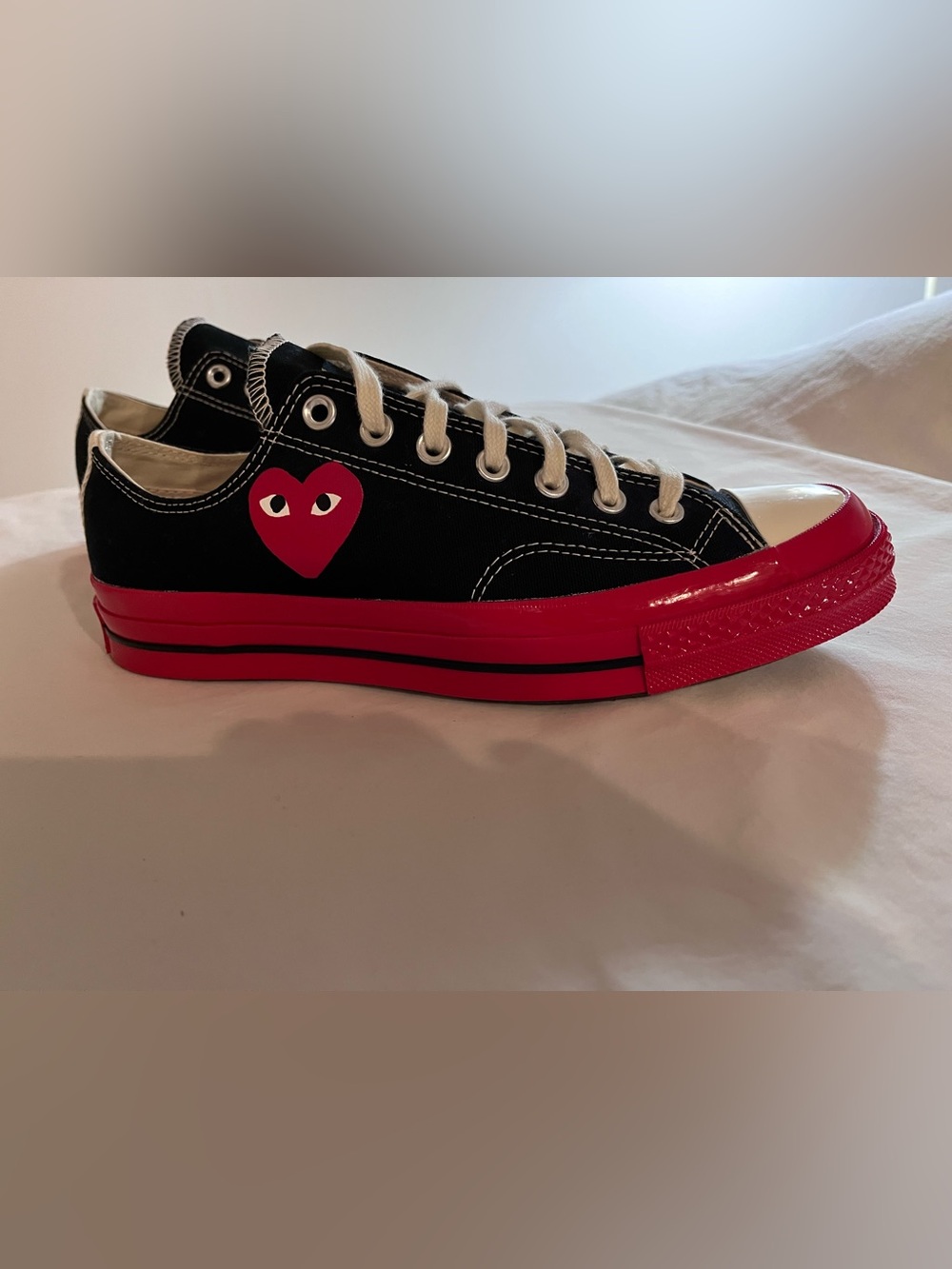Converse Chuck Taylor Play Men’s Red and Blue Low-Top Sneakers size 9